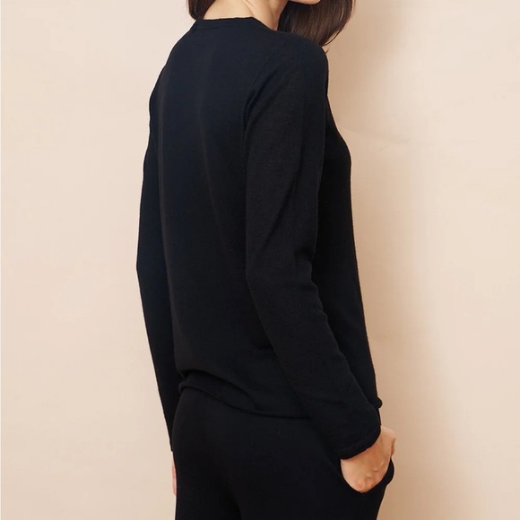 NEW MAJESTIC FILATURES cashmere long sleeve crew top in black size M (3) - Picture 4 of 9